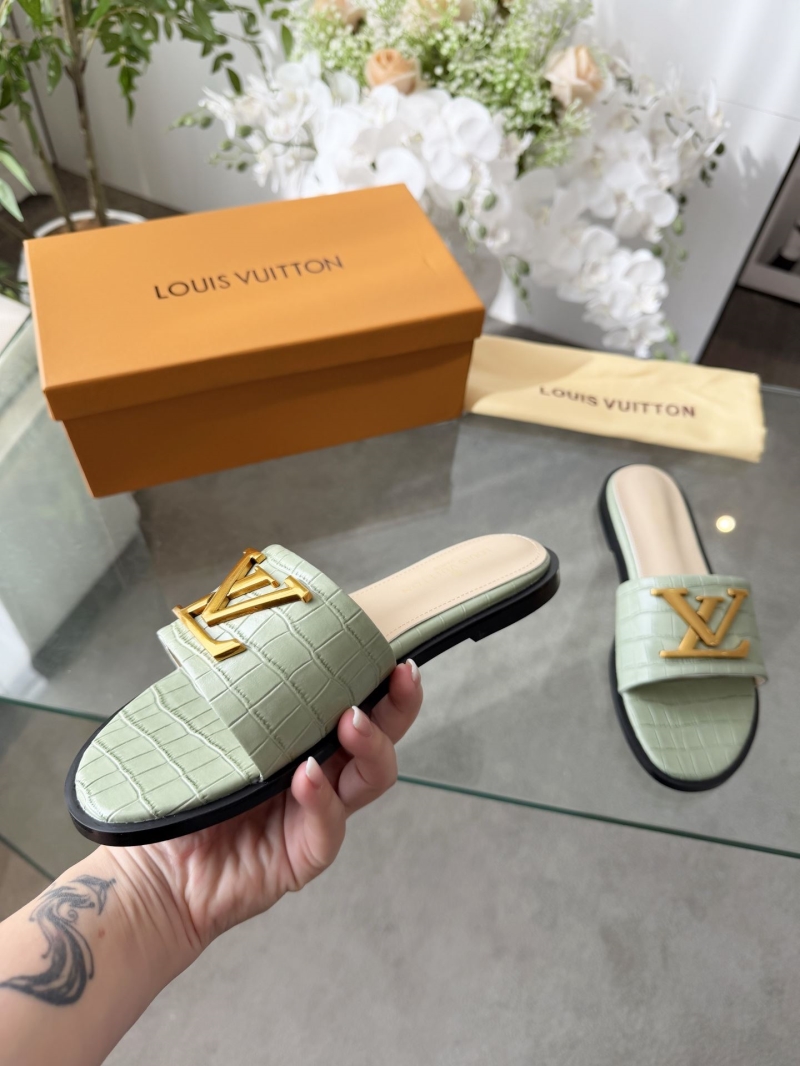 l0vis Vvtt0n slippers